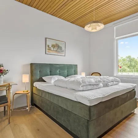 Gorgeous In Nyaraló