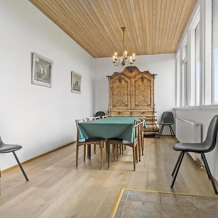 Gorgeous In Nyaraló