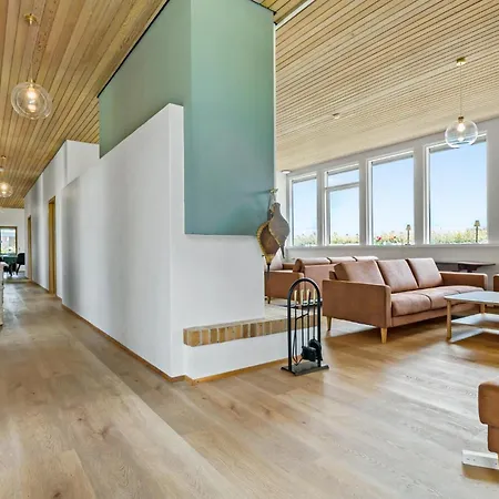 Nyaraló Gorgeous In