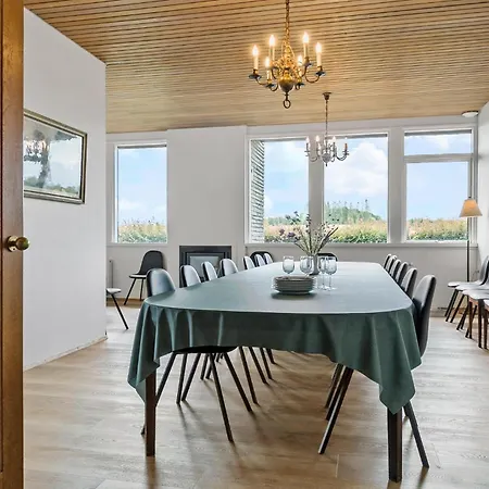 Holiday home Beautiful In With Outdoor Swimming Pool