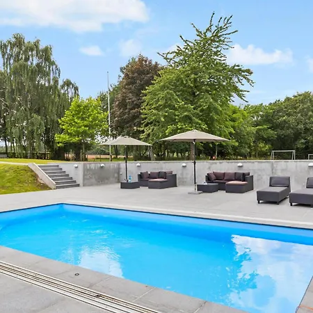 Holiday home Beautiful In With Outdoor Swimming Pool