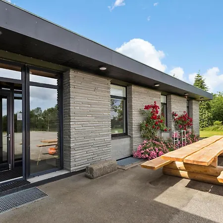 Beautiful In With Outdoor Swimming Pool *