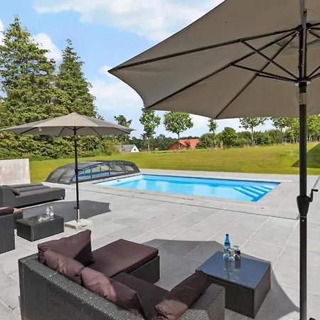 Beautiful In With Outdoor Swimming Pool Holiday home *