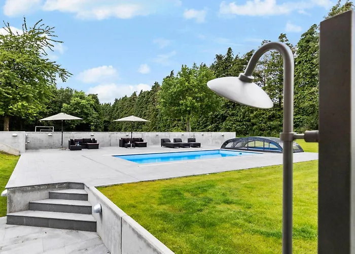 Gorgeous In * Glesborg